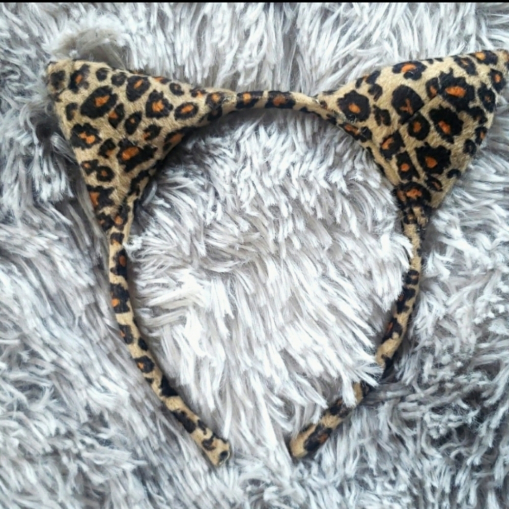 WILDCAT COSTUME JUNIOR SIZE 0-9 - Picture 9 of 11